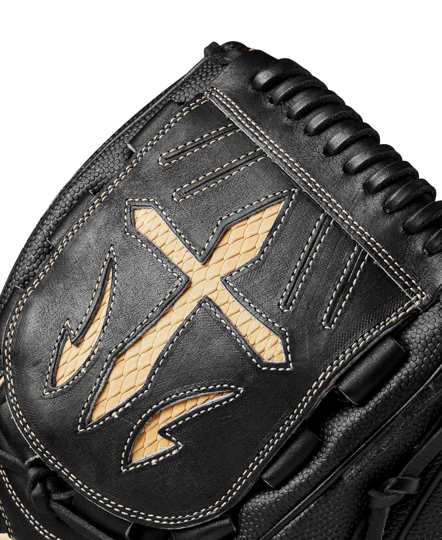 Wilson 2024 A2000 B23SS 12” Pitcher’s Baseball Glove - Right Hand Throw, Black/Saddle Tan